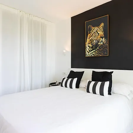 Faro's Modern Townhouse - Sea View In Marbella