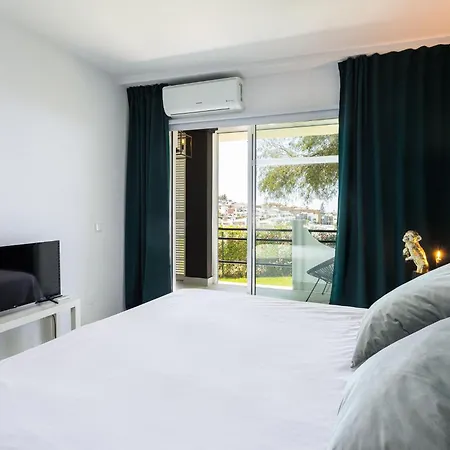 Apartment Faro's Modern Townhouse - Sea View In *
