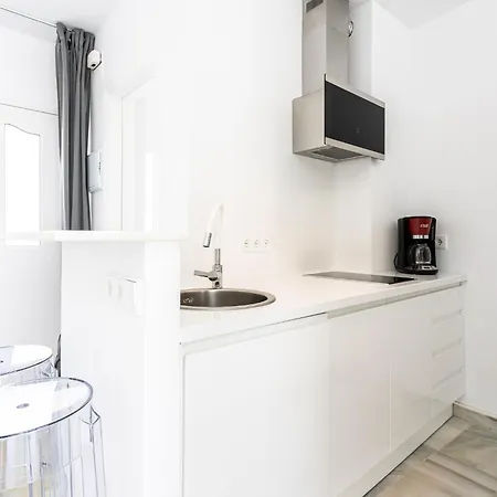 Faro's Modern Townhouse - Sea View In